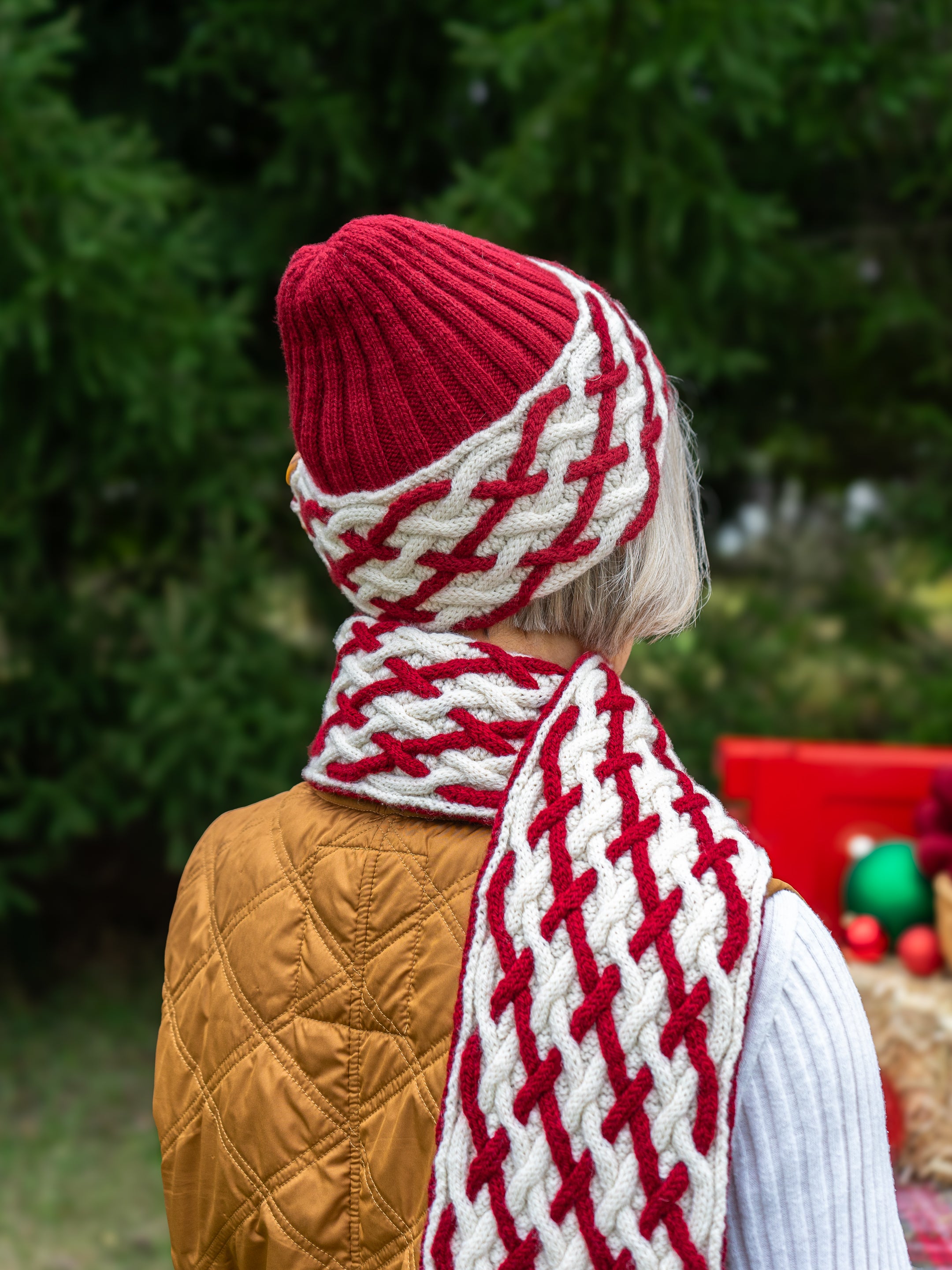 Cabled Plaid Scarf & Hat By Isle of Yarn