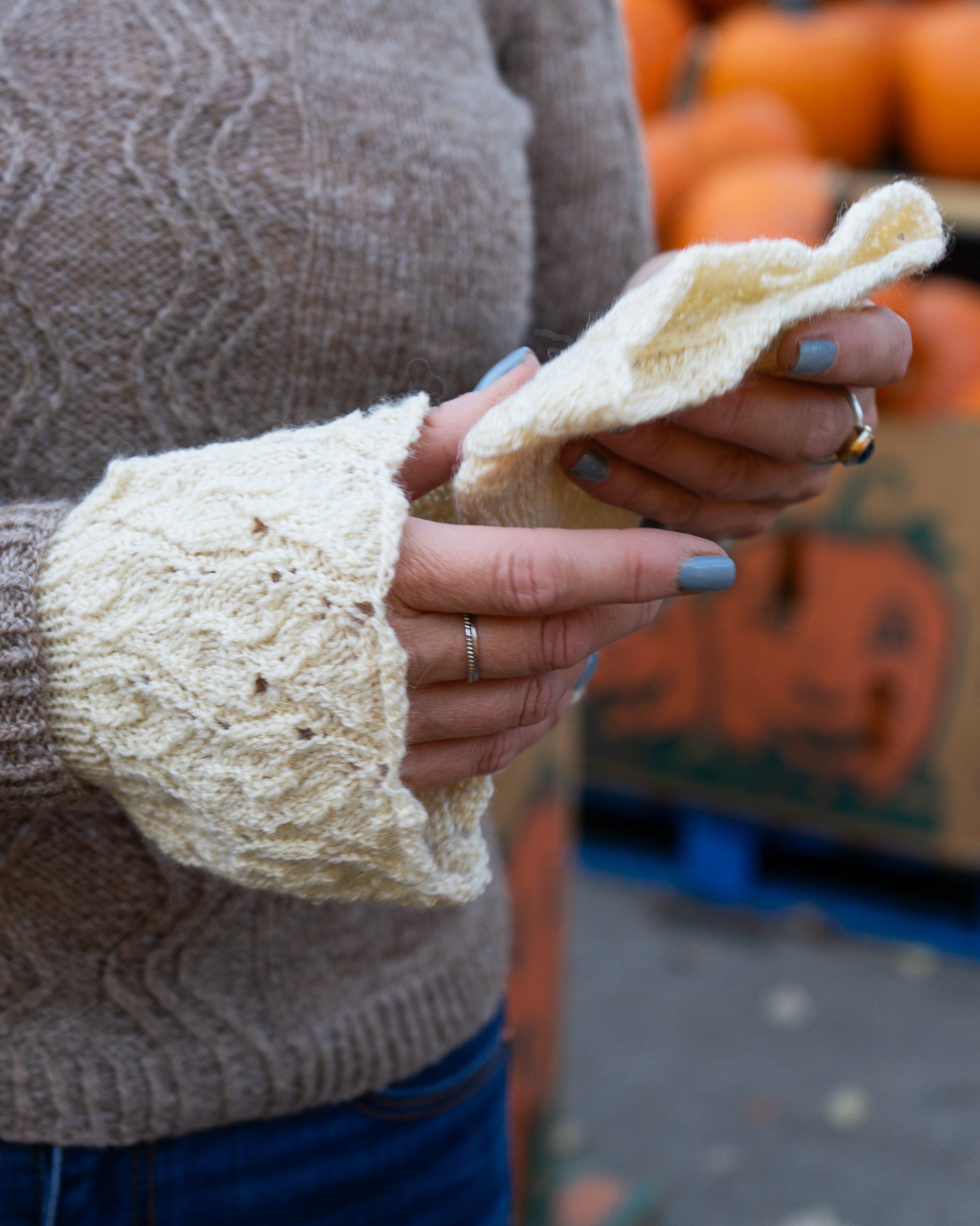 Hellebores Lace Beret and Wristlet Set