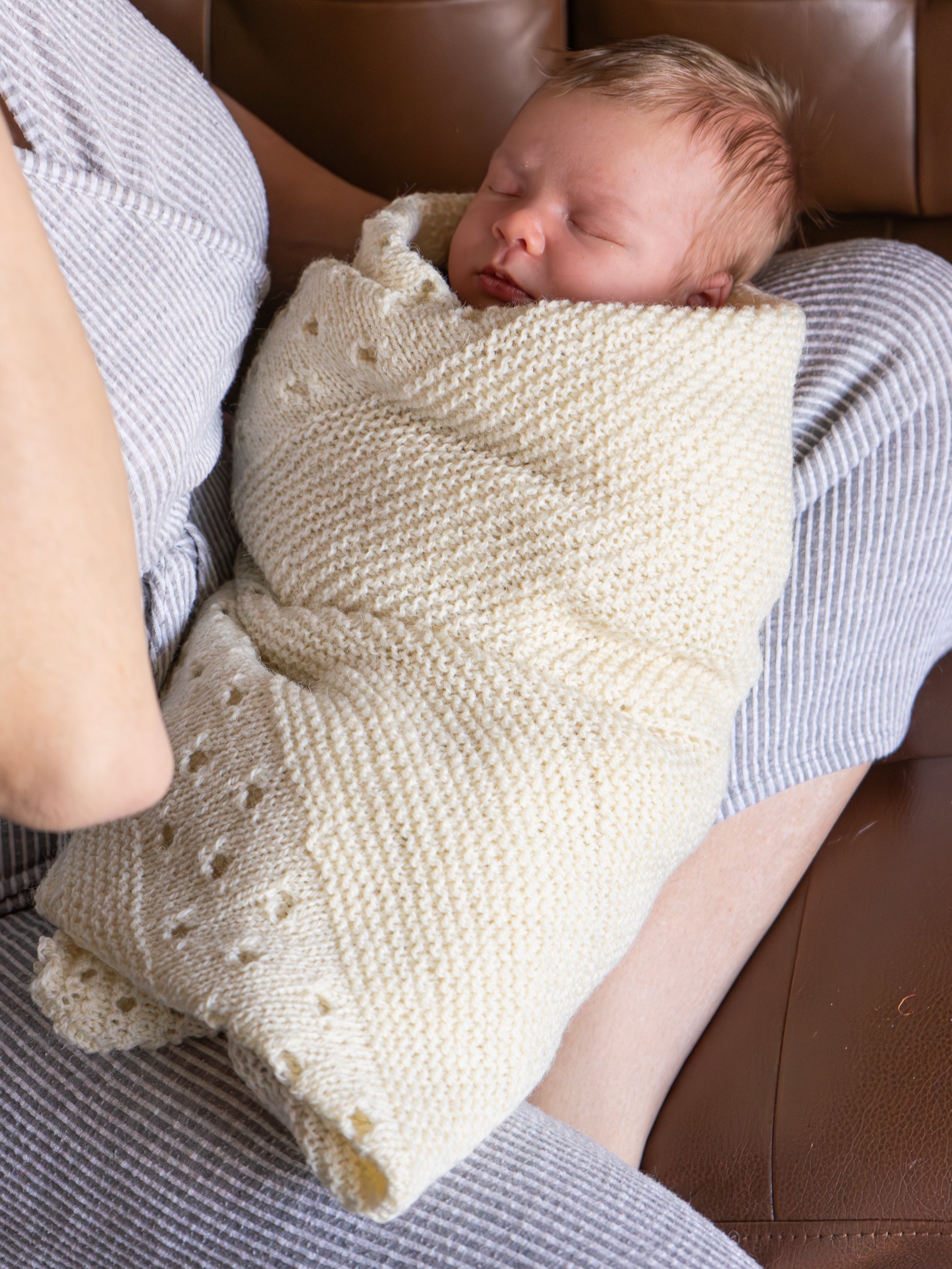 Polkadotty Square Hap <br/><small>knitting pattern</small>