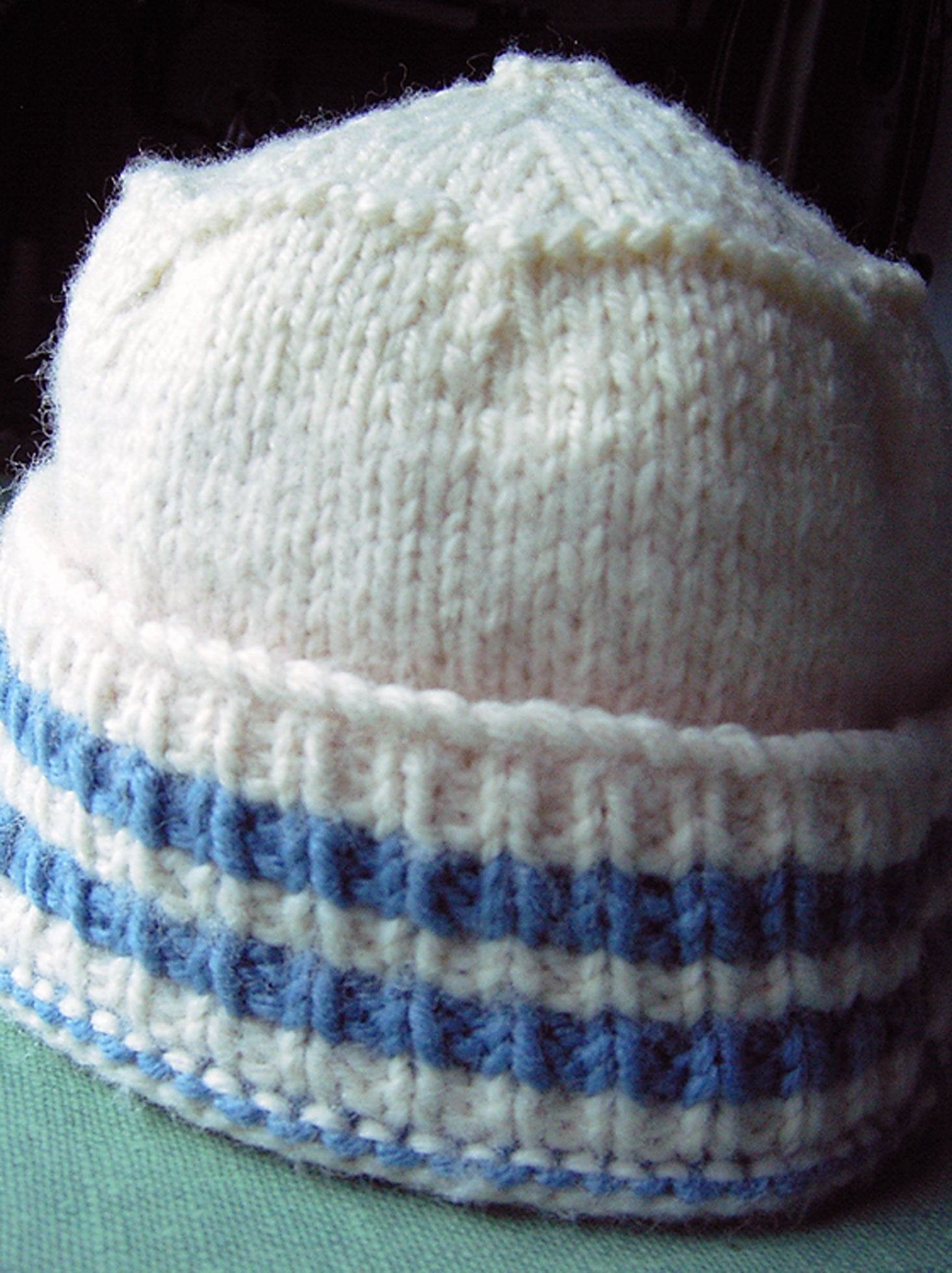 Knit hat two needles online