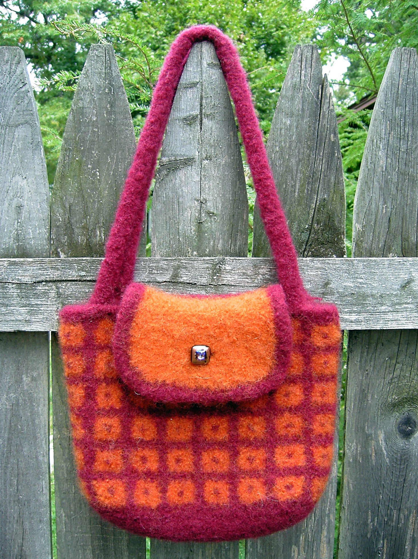 Phone Pouch Free Crochet Pattern – Felted Button